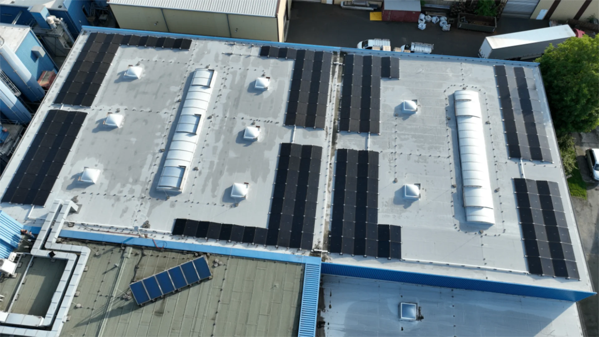 3 Gewerbehallen